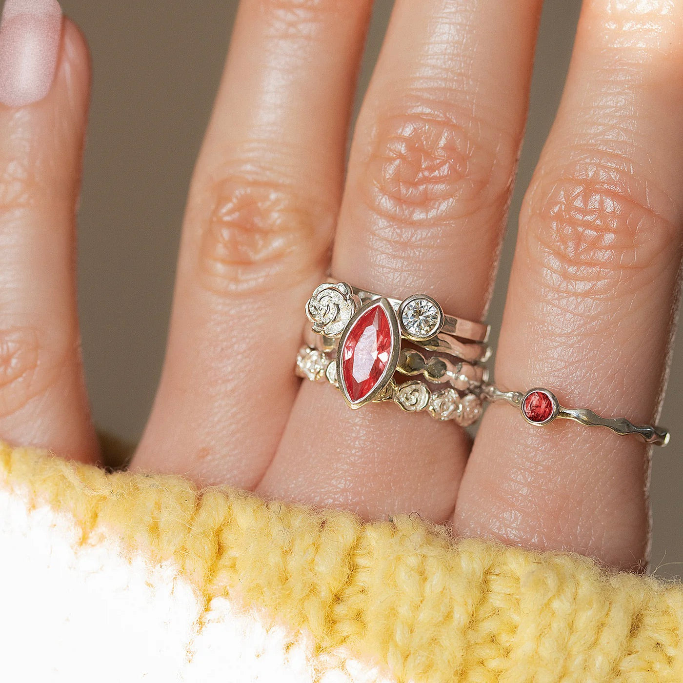 3mm Garnet Wave Twinkle Ring