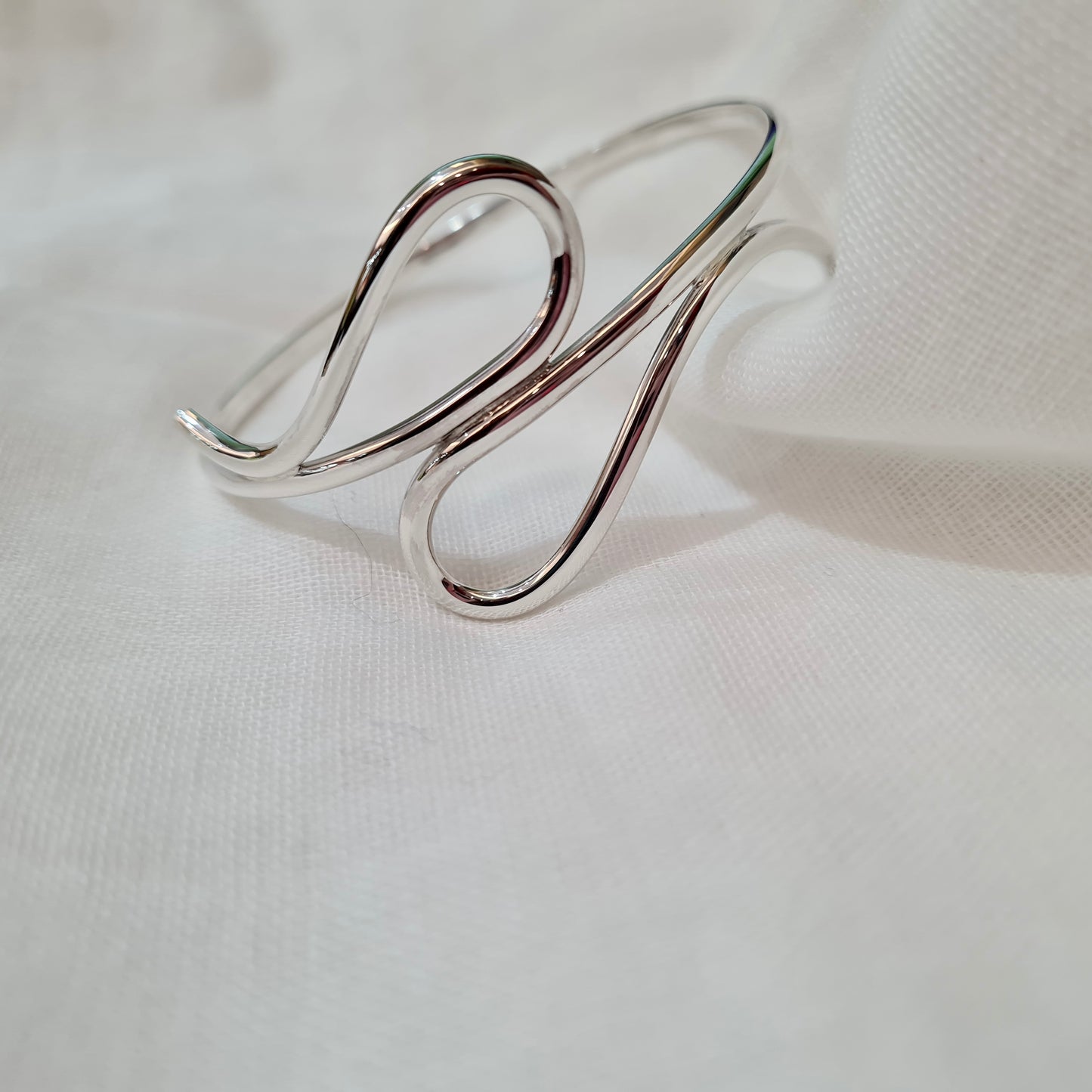 Cove Bangle