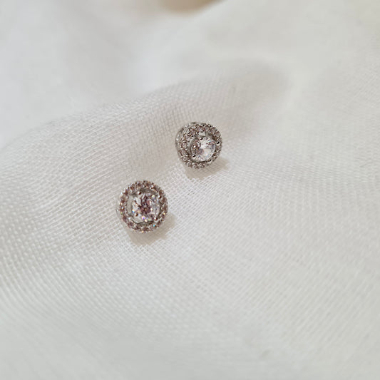 Halo studs