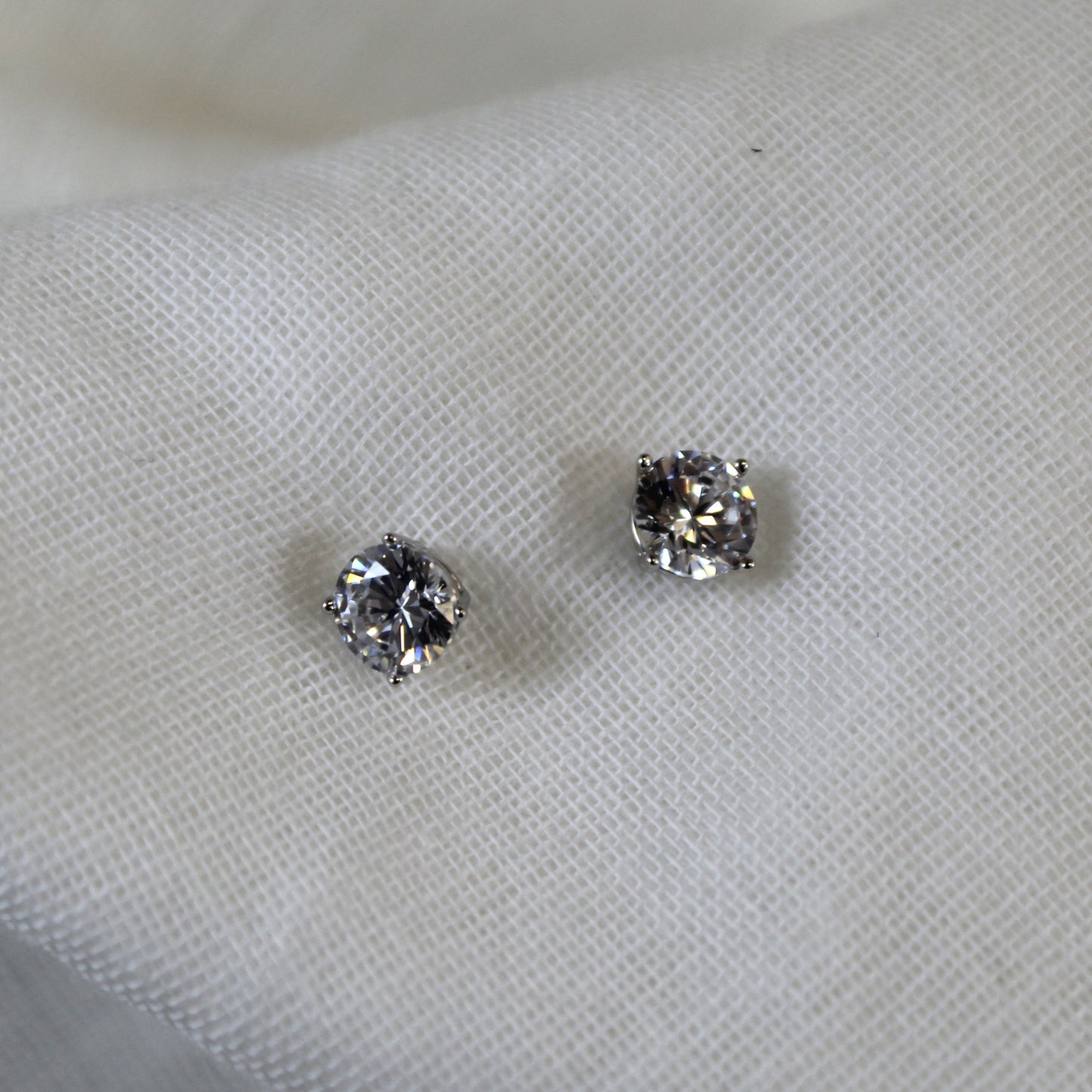 Round 5mm CZ Studs