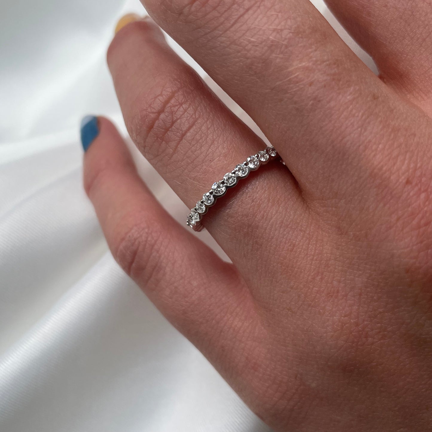 Platinum Scalloped Edge Band