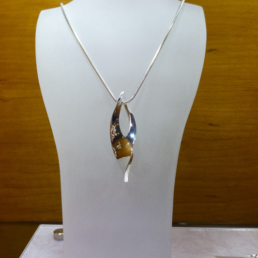 Large Twist Pendant