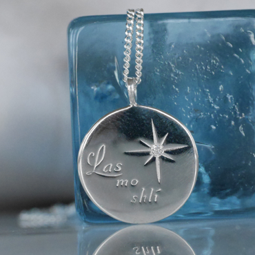 Las Mo Shlí Diamond Pendant - Silver