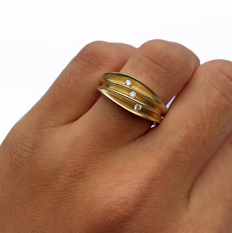 Triple Diamond Shell Ring