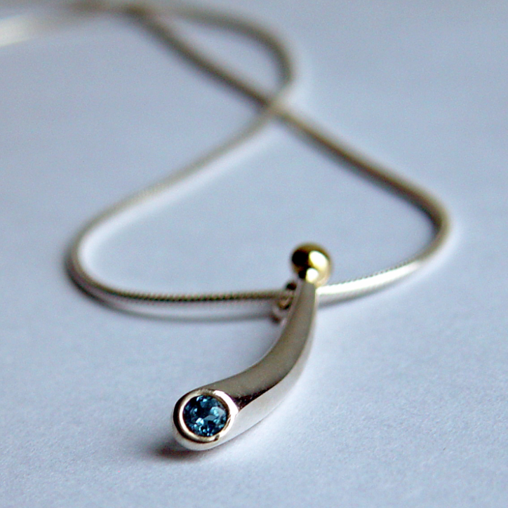 Small Wiggle Pendant