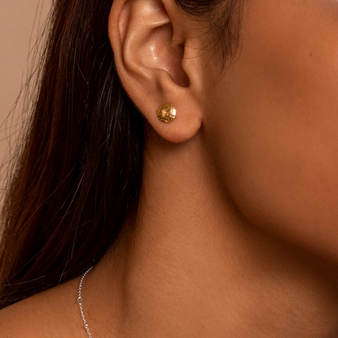 Nomad Studs