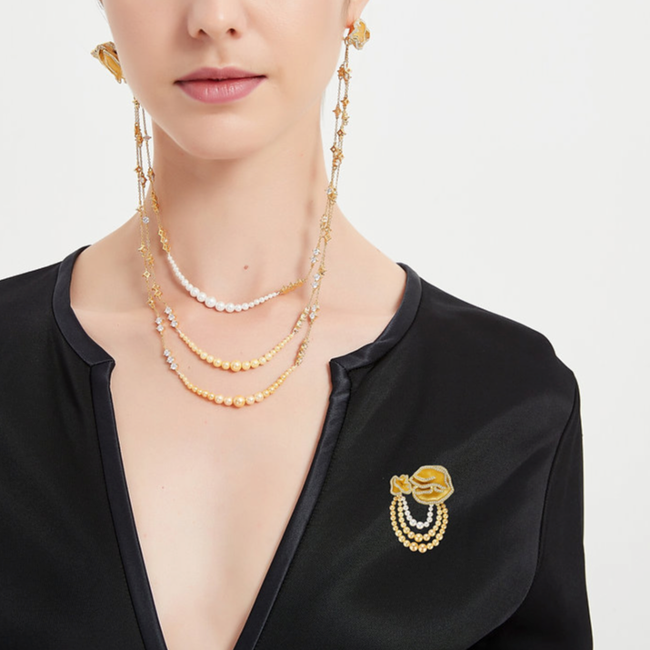 Quintessence Double Flower with three Pearl Chains of Brooch