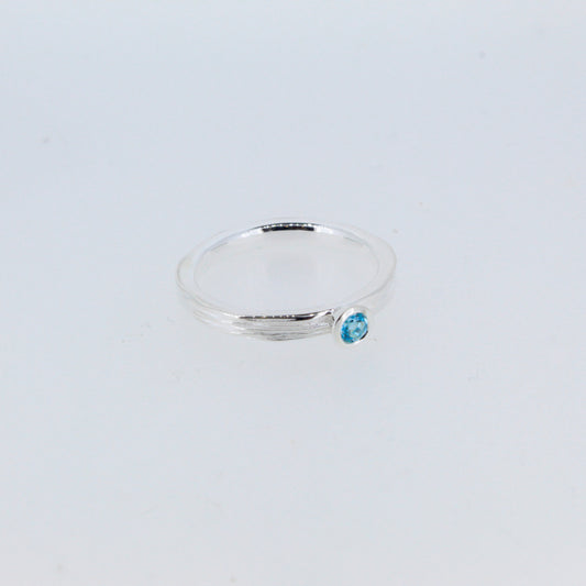 Crease Topaz Ring 3mm