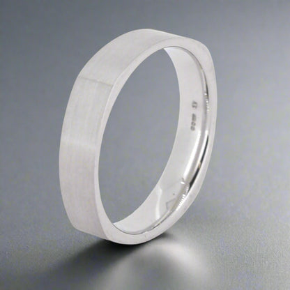 18ct White Gold Squared Band