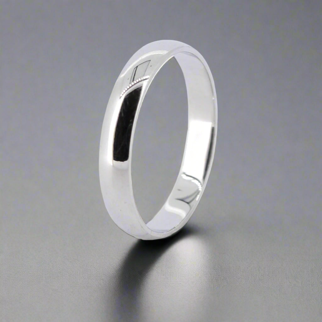 18ct White Gold Plain Ladies Wedding Ring