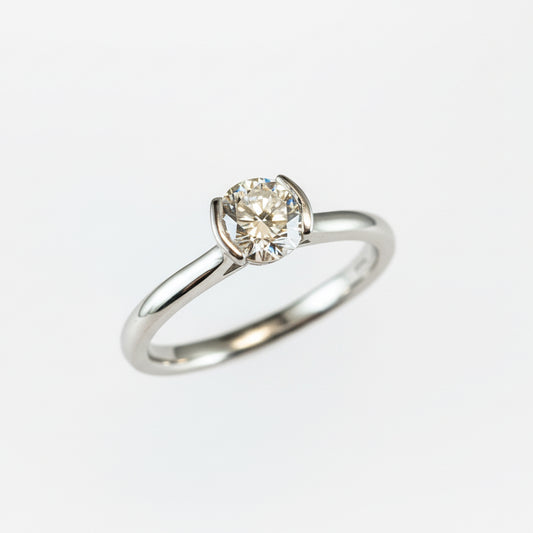 Solitaire Diamond Platinum Ring