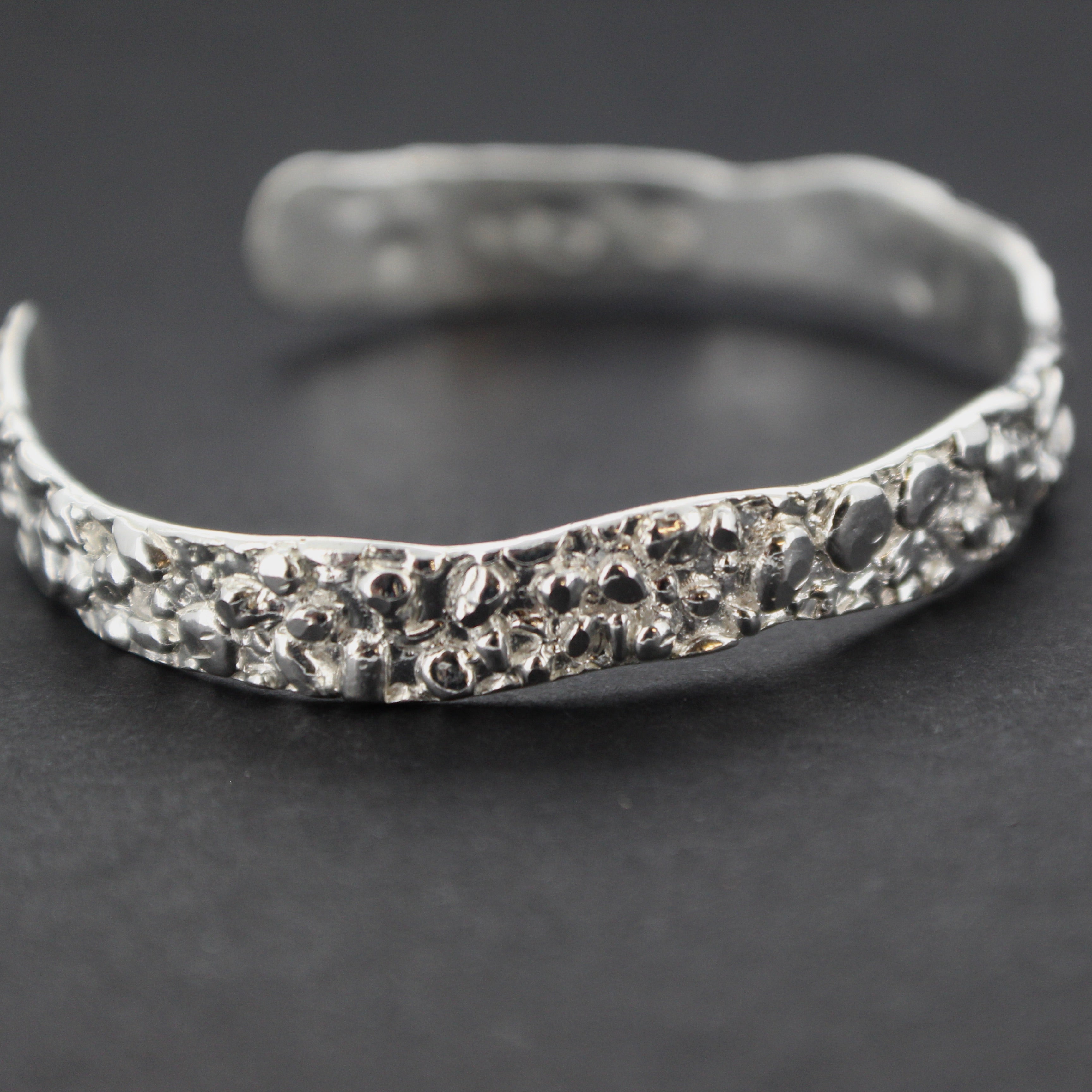 Texture Bangles Textured Bangle – Thomas Goldsmiths