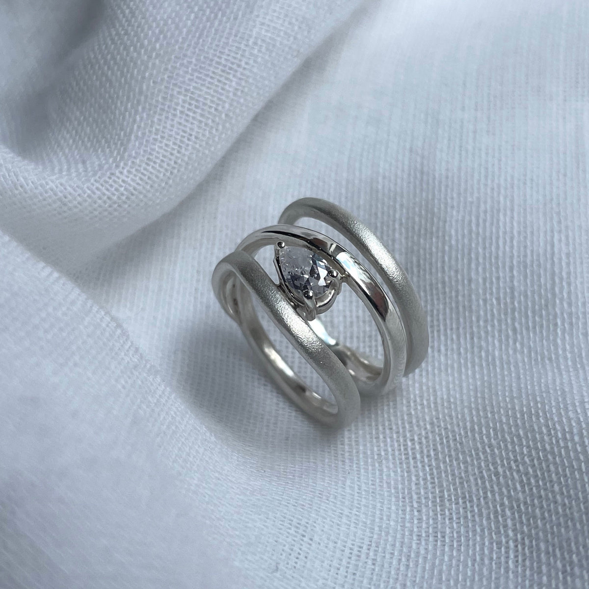 Flo Rings Flo Ring – Thomas Goldsmiths