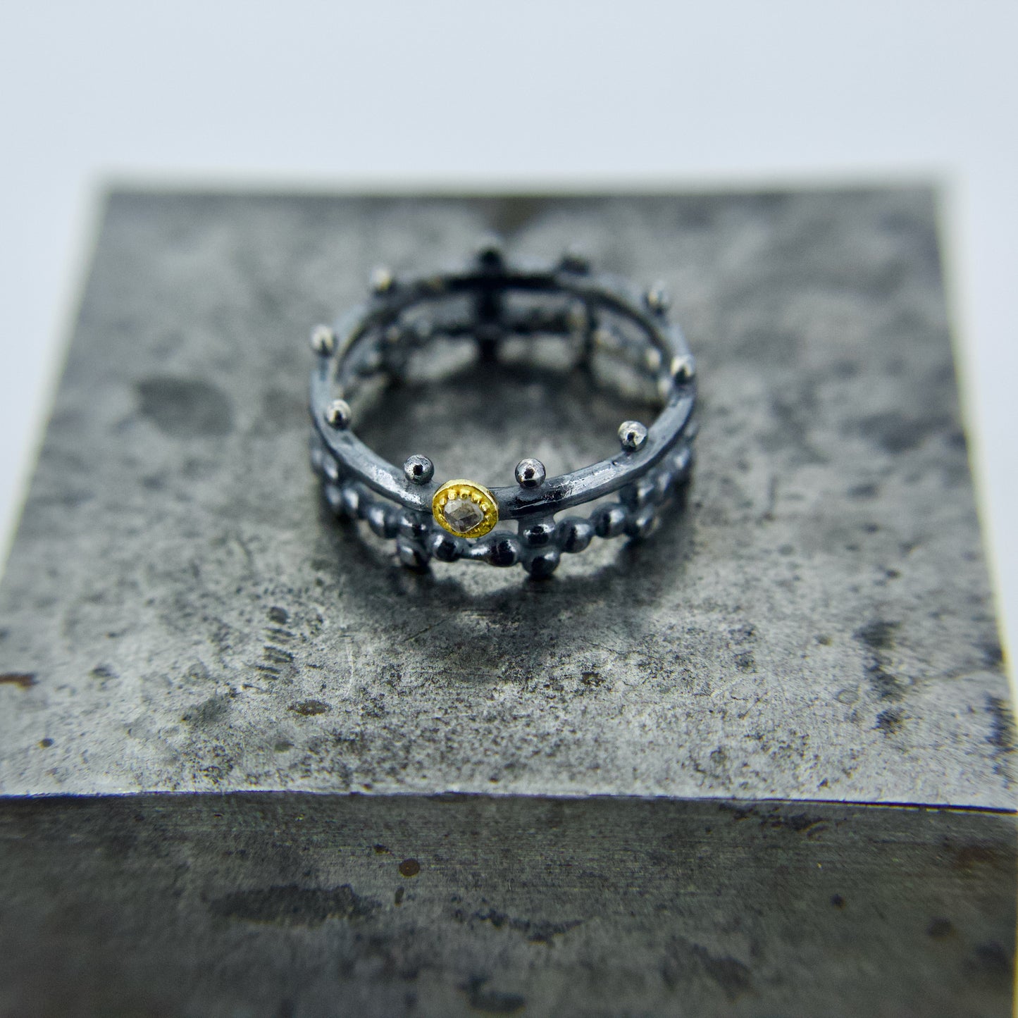'Globuli Queen' Diamond Ring